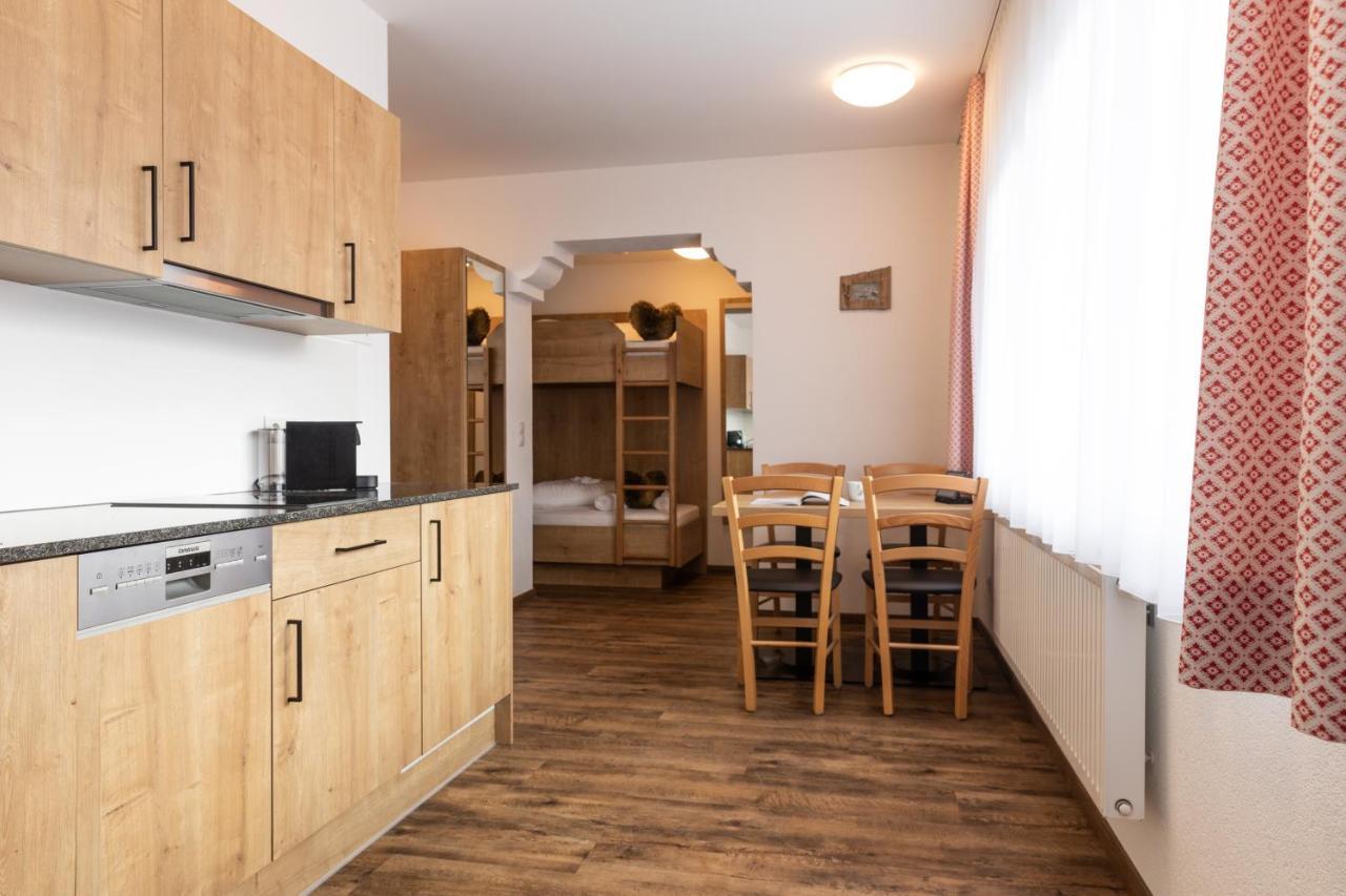 耶岑斯Pitztal Living公寓式酒店 外观 照片
