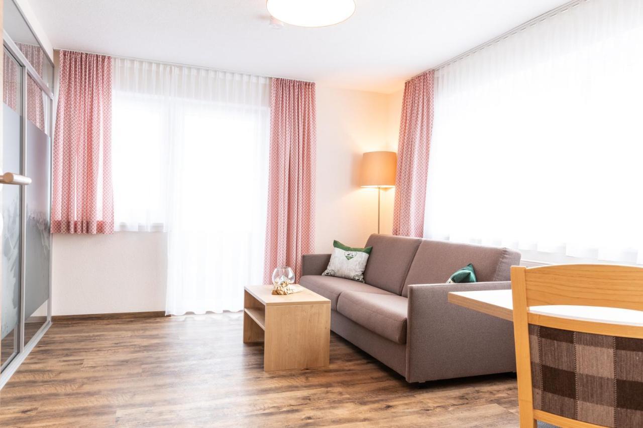 耶岑斯Pitztal Living公寓式酒店 外观 照片