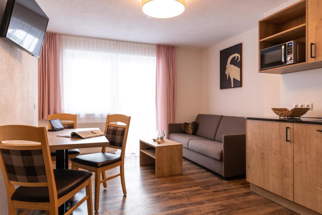 耶岑斯Pitztal Living公寓式酒店 外观 照片
