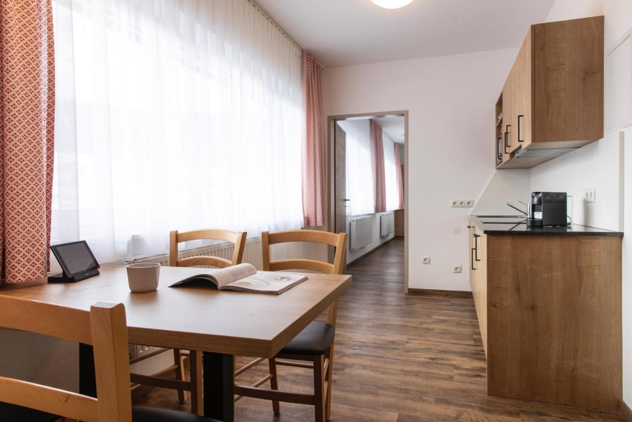 耶岑斯Pitztal Living公寓式酒店 外观 照片