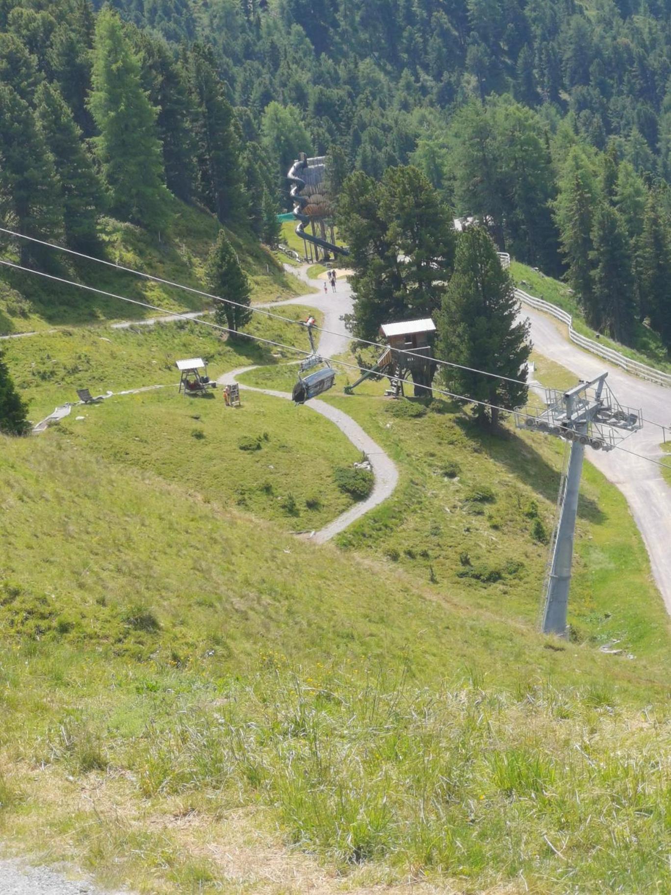 耶岑斯Pitztal Living公寓式酒店 外观 照片
