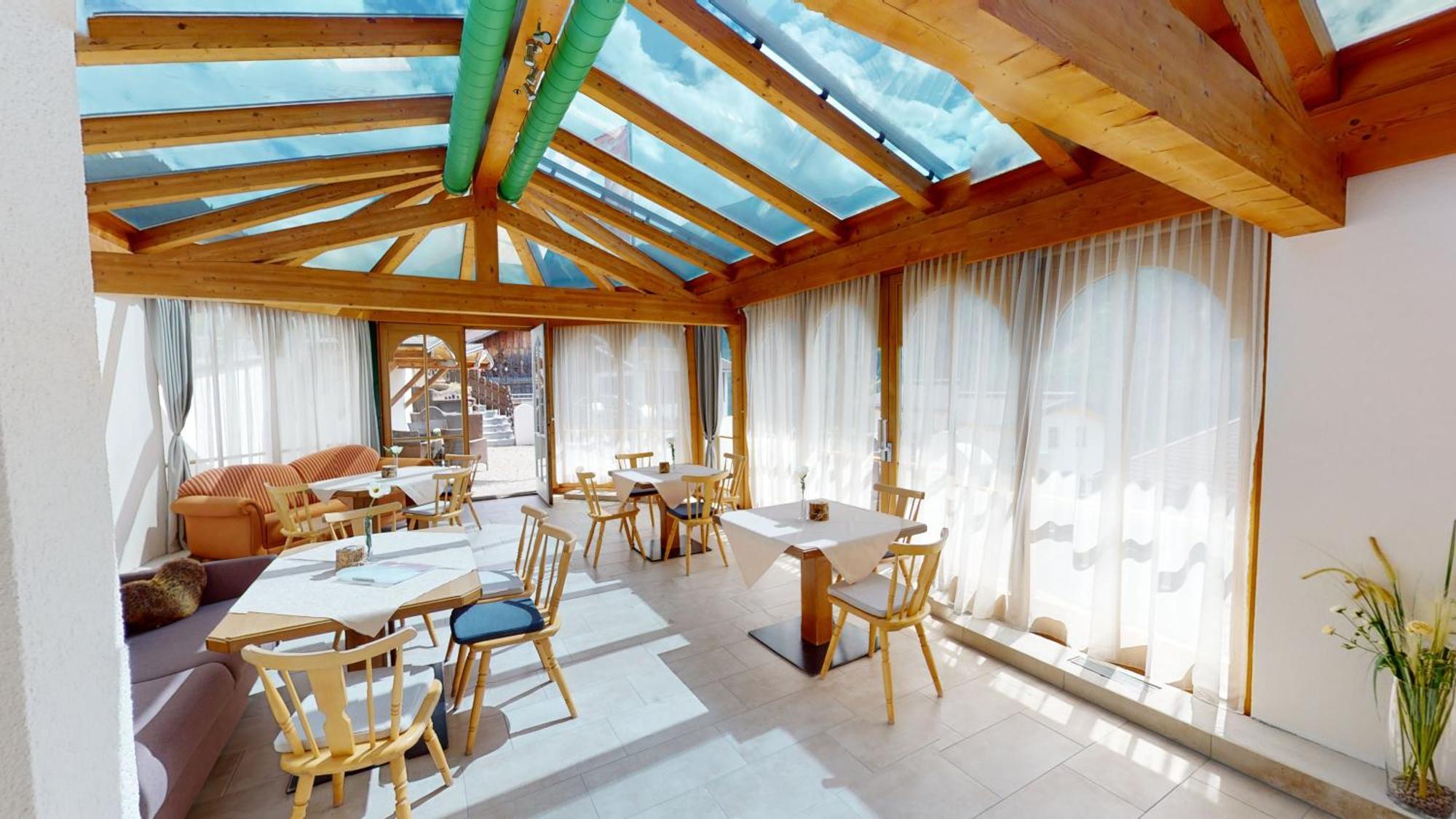 耶岑斯Pitztal Living公寓式酒店 外观 照片