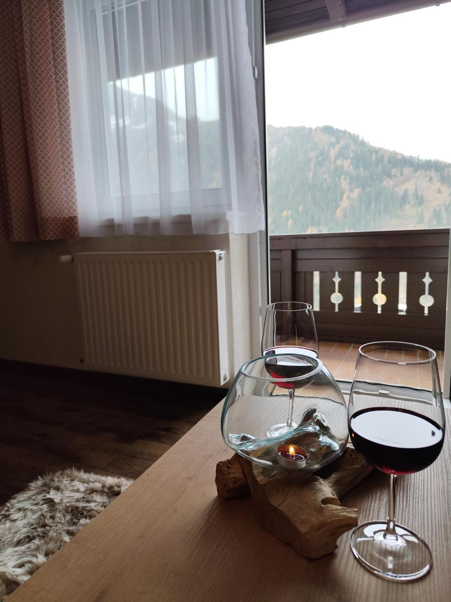 耶岑斯Pitztal Living公寓式酒店 外观 照片