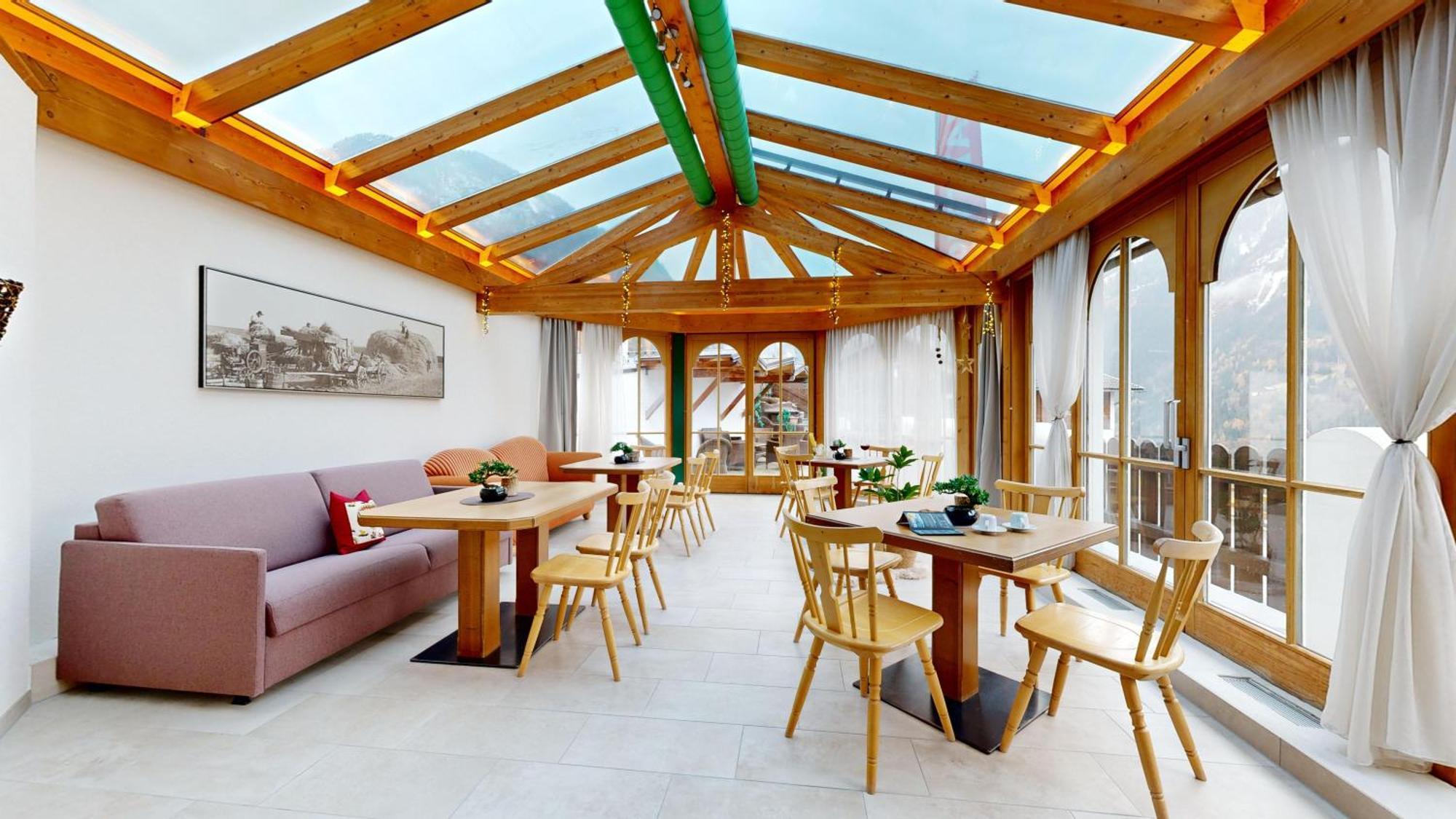 耶岑斯Pitztal Living公寓式酒店 外观 照片