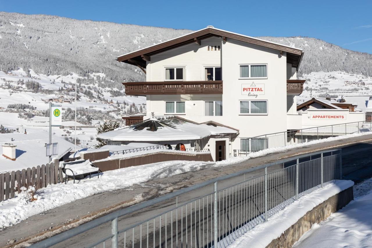 耶岑斯Pitztal Living公寓式酒店 外观 照片